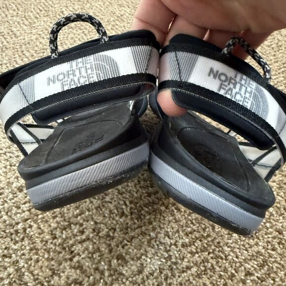 The North Face Skeena Sport Sandals Womens TNF Black Asphalt Grey Size 10 - Picture 7 of 11